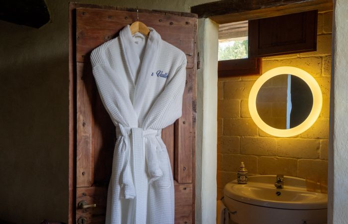 Soft light, stone walls, and timeless Tuscan charm.