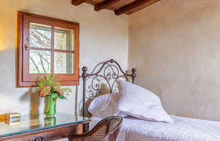 Soft light, stone walls, and timeless Tuscan charm.