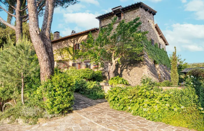 La Valle’s original guard tower sits atop a ridge with views over the valley.